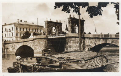 lot picture