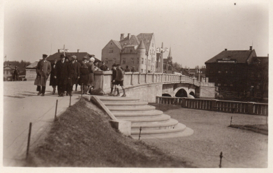lot picture